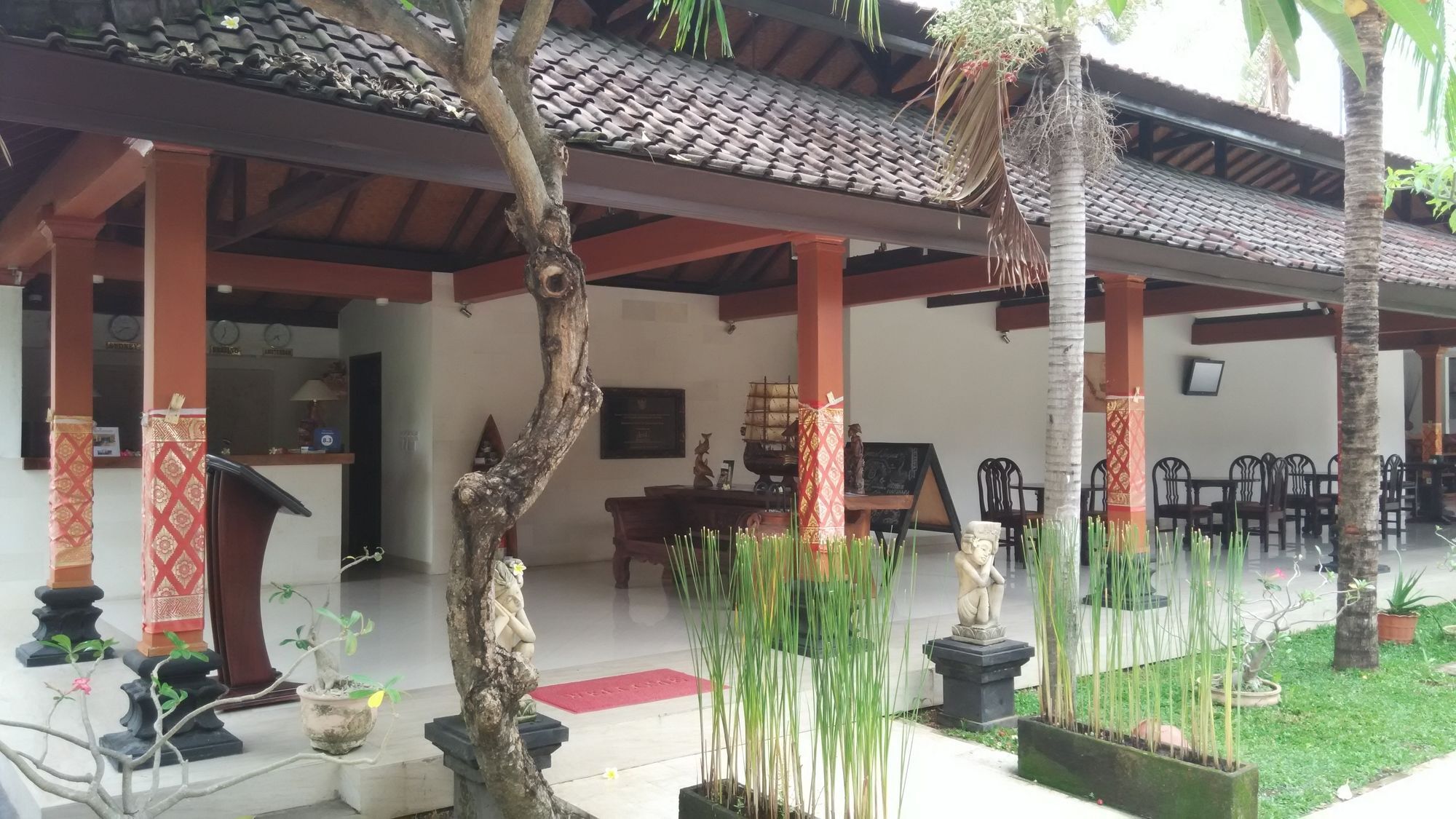 Hotel Melamun Lovina Exterior foto